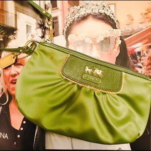 Coach Amanda Wristlet Chartreuse #42032